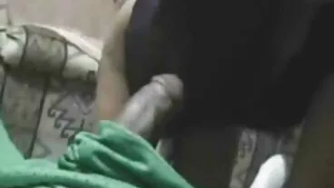 வான்க்ஸின் கவர்ச்சியான கெய்ராவுடன் சைட் ஃபக் ஸ்மட்