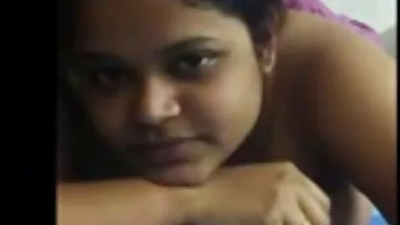 புதிய உணர்வுகளிலிருந்து சூடான சவன்னா சிக்ஸ்ஸுடன் பரஸ்பர சுயஇன்பம் திருகு