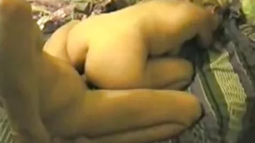 டீன் பைஸின் அற்புதமான ரிலே ஜீனுடன் ஆபாச முத்தமிடுதல்