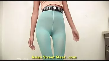 MetArt X இல் இருந்து கவர்ந்திழுக்கும் ரியானாவுடன் நீண்ட கால்கள் மங்கியது